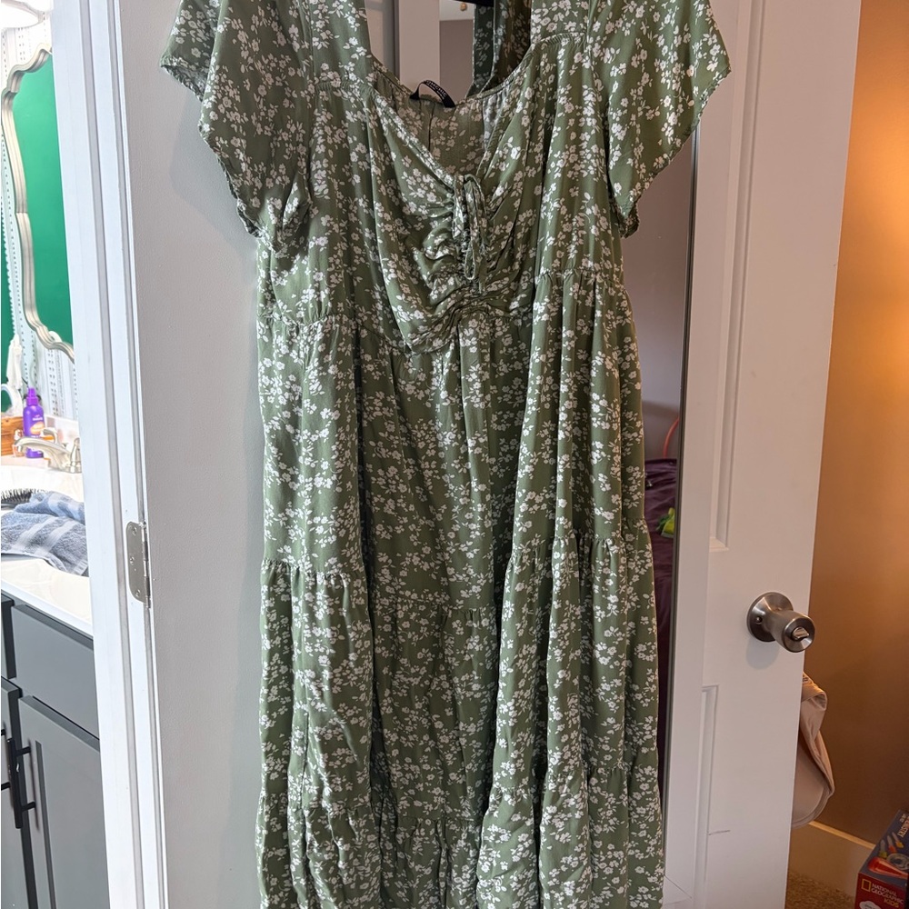 The Iconic Floral Green Bloomchic Dress